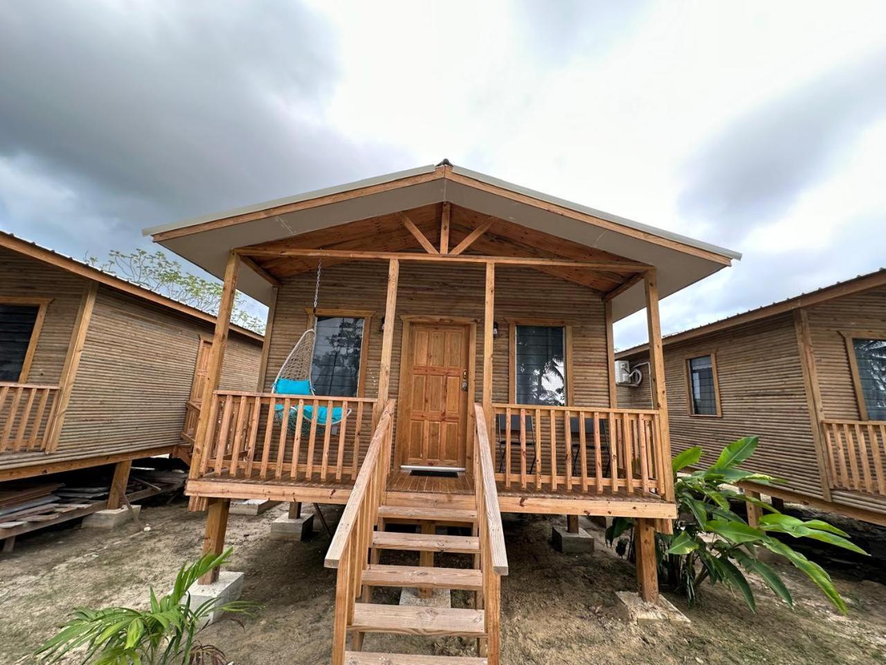 Bed and Breakfast Tuquil-Ha Ladyville Екстер'єр фото