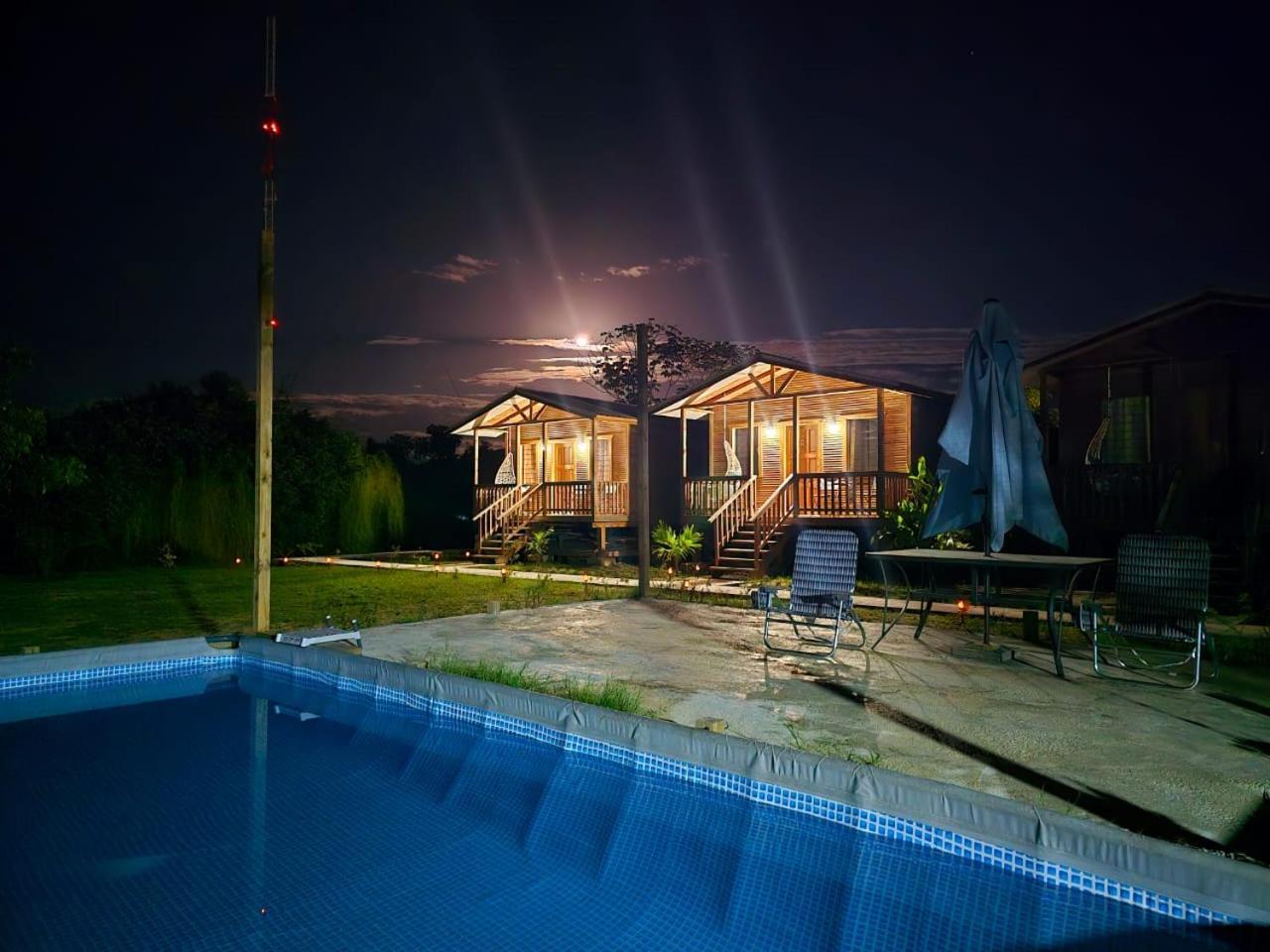 Bed and Breakfast Tuquil-Ha Ladyville Екстер'єр фото